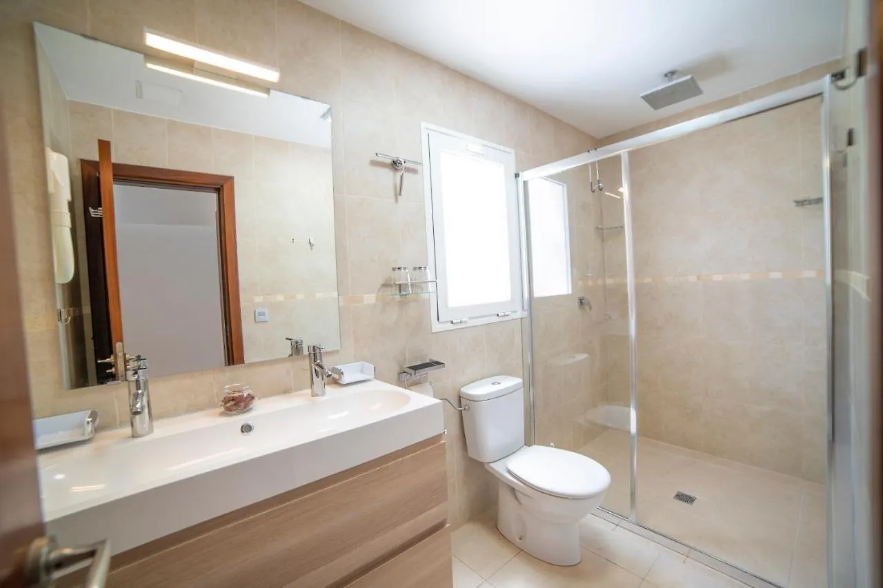 Villa Amanda 4 Bedrooms Jacuzzi And Heated Pool Pool Table Great Holiday House Puerto del Carmen  Spain