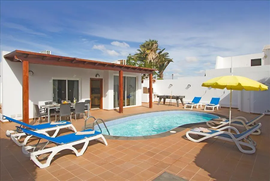 Villa Amanda 4 Bedrooms Jacuzzi And Heated Pool Pool Table Great Holiday House Puerto del Carmen