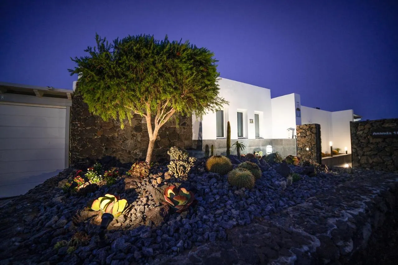 Villa Amanda 4 Bedrooms Jacuzzi And Heated Pool Pool Table Great Holiday House Puerto del Carmen