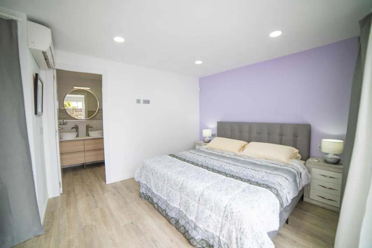 Villa Amanda 4 Bedrooms Jacuzzi And Heated Pool Pool Table Great Holiday House Puerto del Carmen  Spain